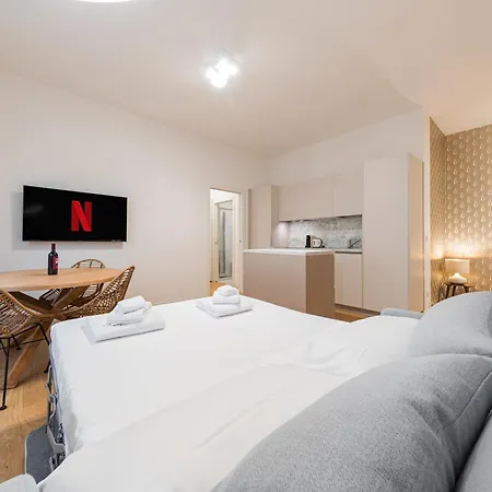 Appartamento Re Enzo - 10 Minutes Walk To Piazza Maggiore *